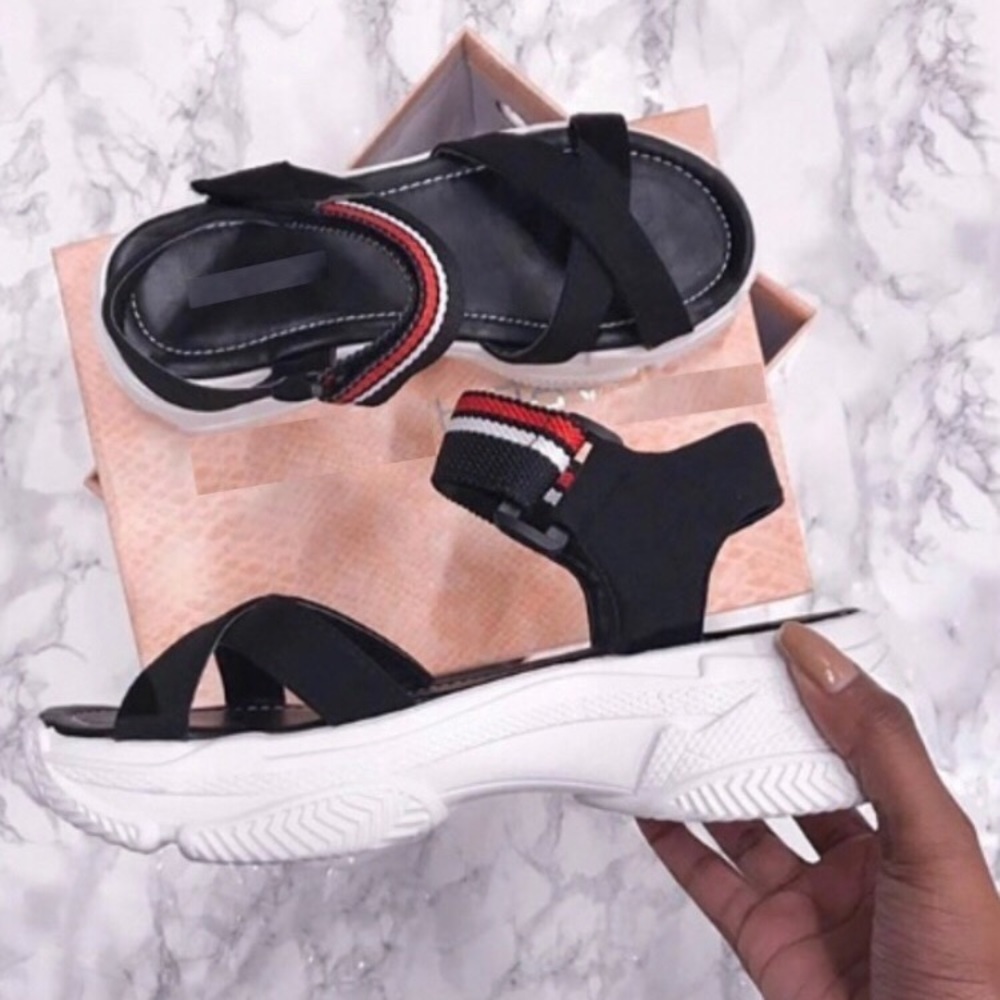 Platform sneaker sandals black and white